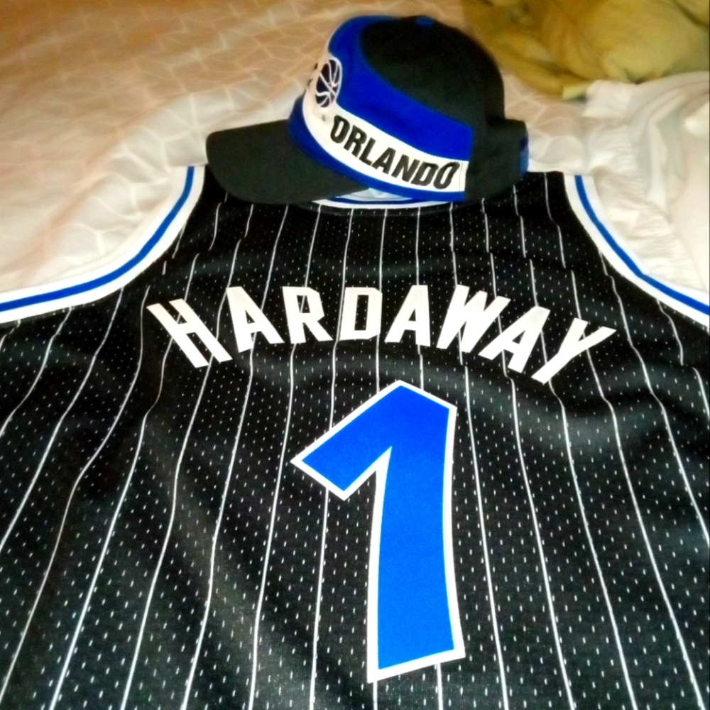 Throwback Penny Hardaway jersey with hat